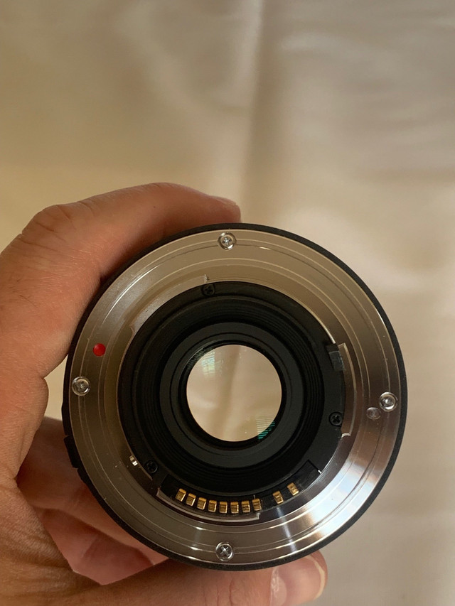 Lentille Sigma 17-70mm F2.8-4.5 Macro dans Appareils photo et caméras  à Sherbrooke - Image 4