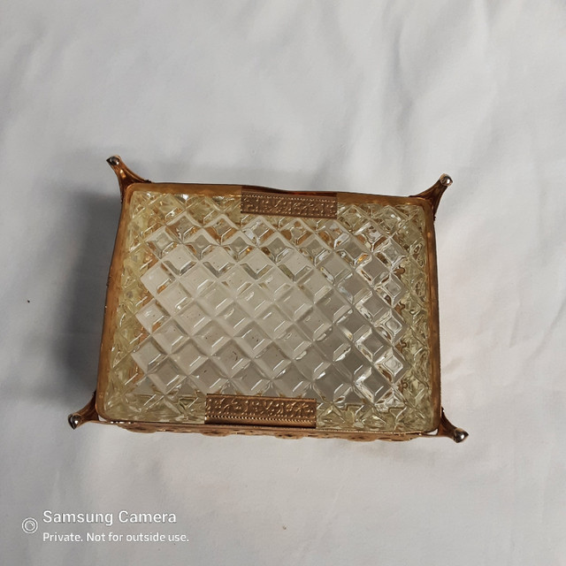 Antique Diamond Cut Glass in Gold Washed Stamped Metal Base in Arts & Collectibles in Calgary - Image 4