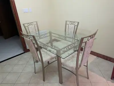 Table de cuisine en vitre, View more