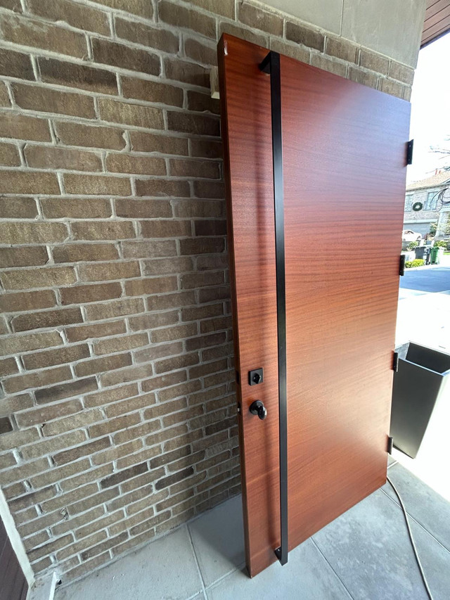 Solid wood door in good condition  in Windows, Doors & Trim in La Ronge - Image 4