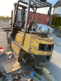Repair forklift excavator and other mechanical equipment 
