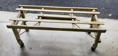 Table pour chaudières de lait antiquité, View more