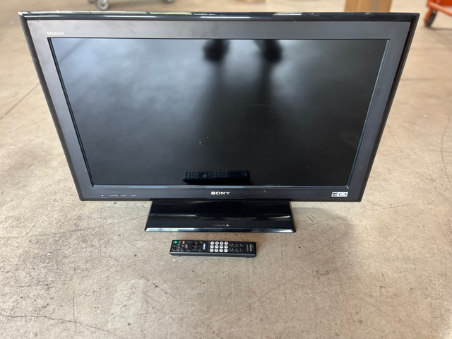 Sony Bravia 32 inch LCD flat screen tv in TVs in Trenton