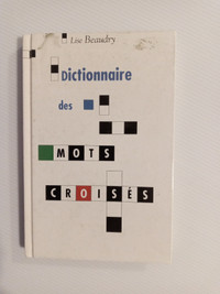 Hard cover book titled DICTIONNAIRE DES MOTS CROISES