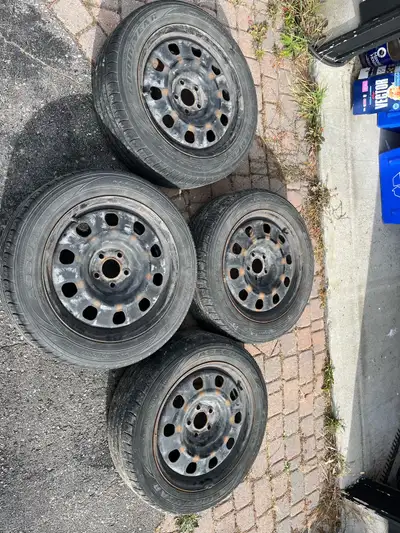 17 Inch Steel Wheels, 5x110mm bolt pattern, in good shape off a 2015 Chrysler 200 (traded in the veh...