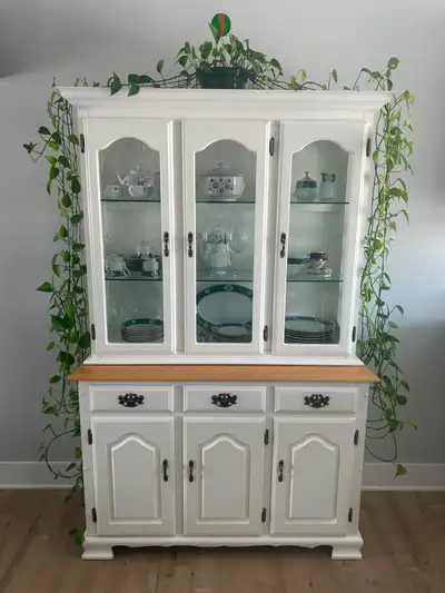 Vaisselier vitrée blanc en bois massif Canadel, View more