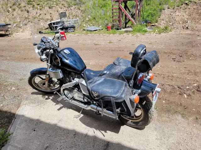 1986 Honda Shadow 750 in Street, Cruisers & Choppers in Kamloops - Image 4