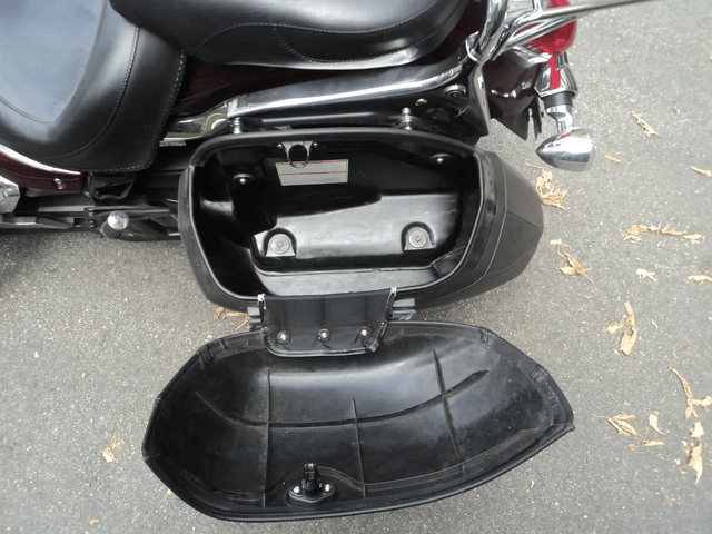 2017 Yamaha V-Star 950 Touring Edition in Touring in Ottawa - Image 7