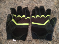 Touch Screen Liner Gloves for Men XXL- New from MEC