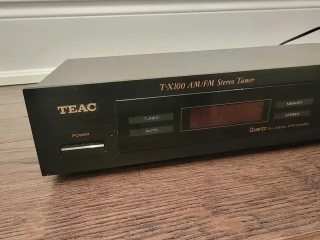 AM/FM Stereo Tuner Teac T-X100 in Stereo Systems & Home Theatre in Markham / York Region - Image 2