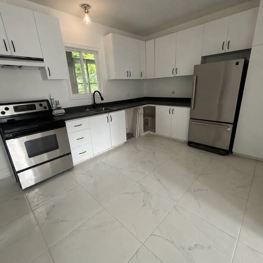 MONTCALM / 6 ET DEMI / SEMI-MEUBLÉ / 1875$ — photo 1
