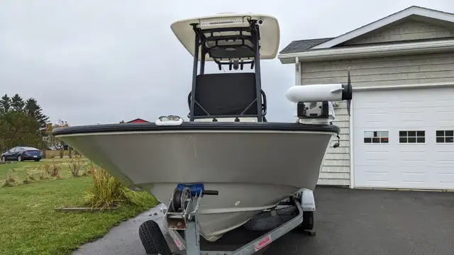 Boston Whaler in Powerboats & Motorboats in Saint John - Image 6