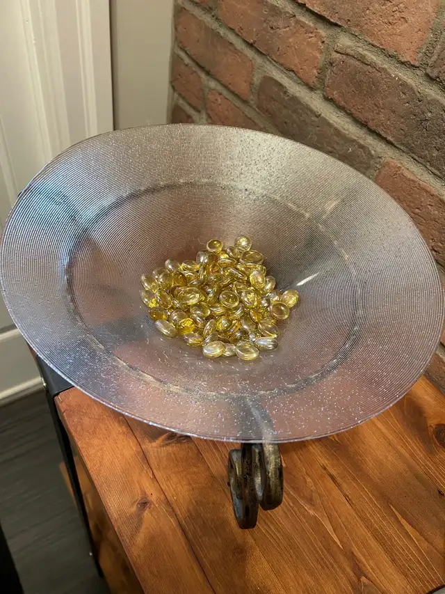 Decorative vase in Home Décor & Accents in Ottawa - Image 3