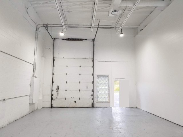 COMMERCIAL WAREHOUSE SPACE WITH BAY DOOR FOR RENT - Canotek in Commercial & Office Space for Rent in Ottawa - Image 2