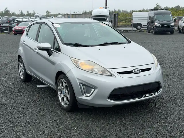 2011 FORD FIESTA SES