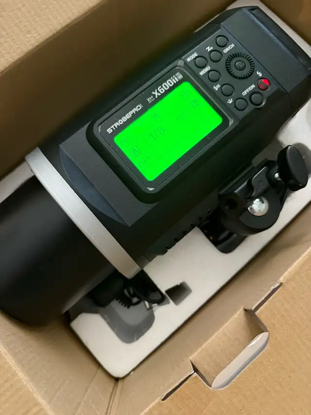 StrobePro X600ii HSS Strobe Studio Lighting in Cameras & Camcorders in Calgary - Image 5