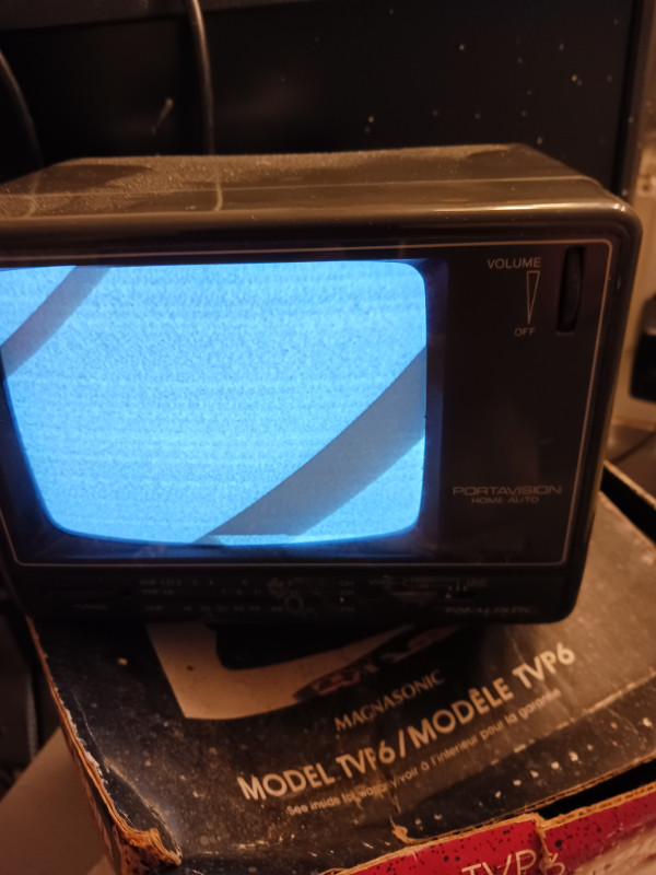 vintage portable tv am/fm in General Electronics in Markham / York Region