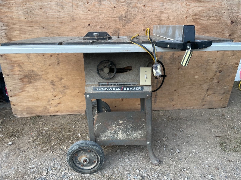 9 inch Beaver table saw Upgraded fence 49 inch wide table 1 HP Power Tools London Kijiji