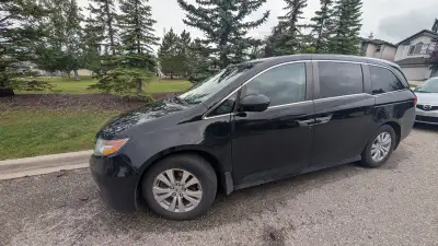 Well-maintained, one-owner 2016 Honda Odyssey with 242,175 km. This vehicle has been regularly maint...
