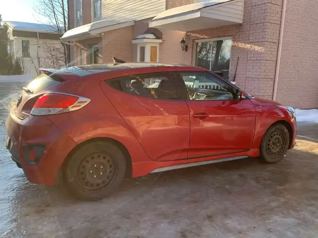 Hyundai Veloster 2016 turbo manuelle in Cars & Trucks in Shawinigan - Image 4