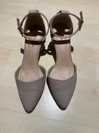Ladies shoe 