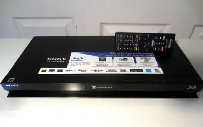 Super Audio CD (SACD) 5.1 Music and 3D Blu-ray Player and Remote, View more