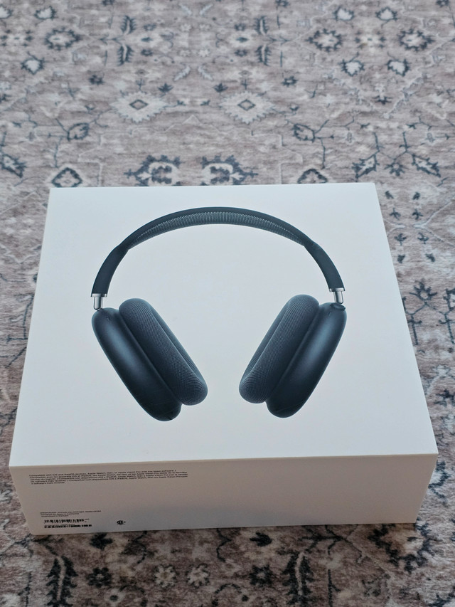 Brand New Sealed AirPods Max 2 USB-C - 1 Year Warranty in Headphones in City of Toronto