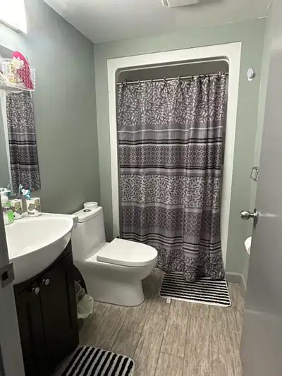 Sublet 1 room in a 2 bedroom Girls Unit for July and august