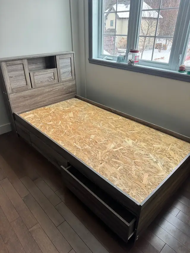 ensemble de chambre: base de lit simple avec tiroirs et armoire in Multi-item in Trois-Rivières - Image 2