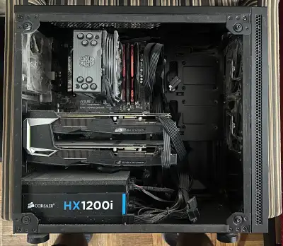 Custom built gaming pc can be used for workstation too. Full specs below CPU: Intel Core i7-4790K 4...