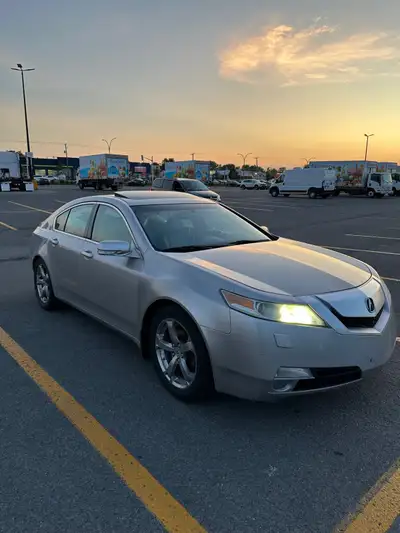 Acura TL SH-AWD 2009 à vendre Très bon “winter beater” Négociable pour vente rapide • 263 XXXkm • Mo...