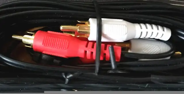 2RCA Stereo Audio Cable NEW in General Electronics in Mississauga / Peel Region - Image 3