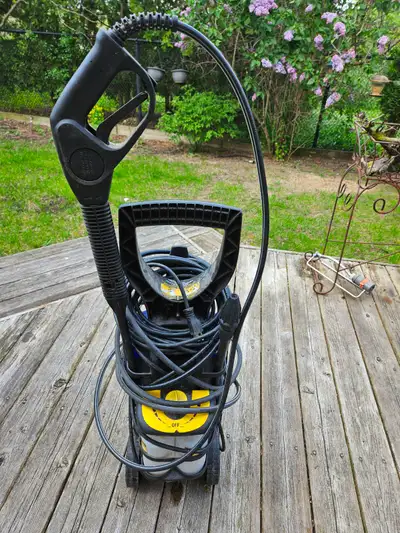 Electric Pressure washer . The pressure pump is working fine. Just some leaks.