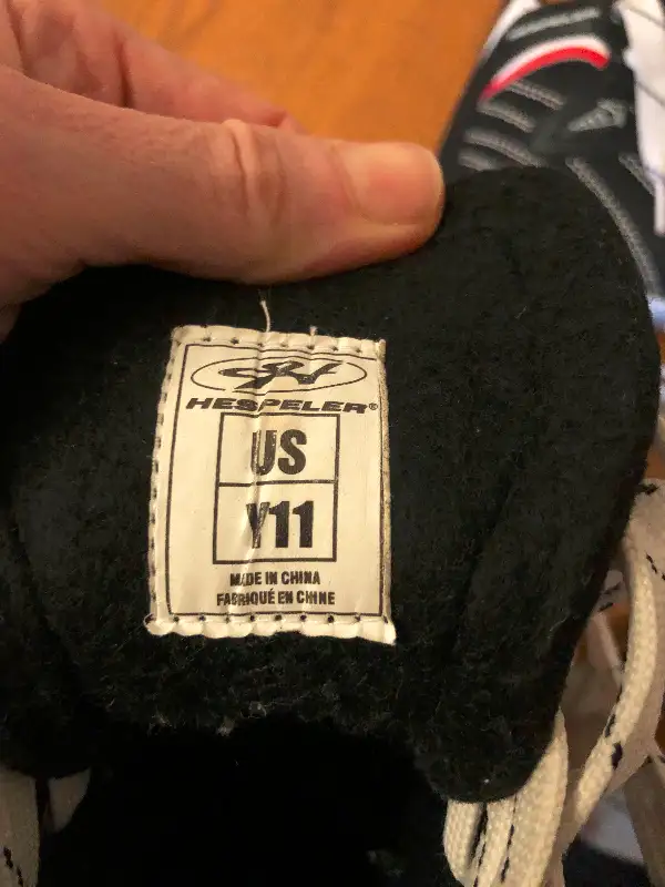 Hockey Skates Youth 11 - excellent shape in Skates & Blades in City of Toronto - Image 6