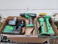 John Deere 1/2 Cordless Drill 2 Flush Lights 2 Batteries Charger