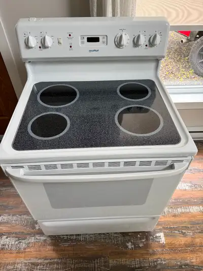 Ensemble Cuisinière et Réfrigérateur, View more