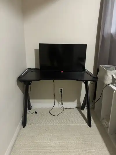 Roku 32inch tv, View more