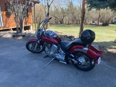 Second owner, low km’s @ Bike is in great condition, comes with helmets,charger,cover and owners man...