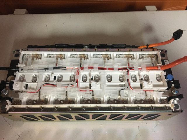 2020 Honda Clarity 48V battery module 27,3AH solar (Tesla) dans Autres pièces et accessoires  à Rouyn-Noranda - Image 4