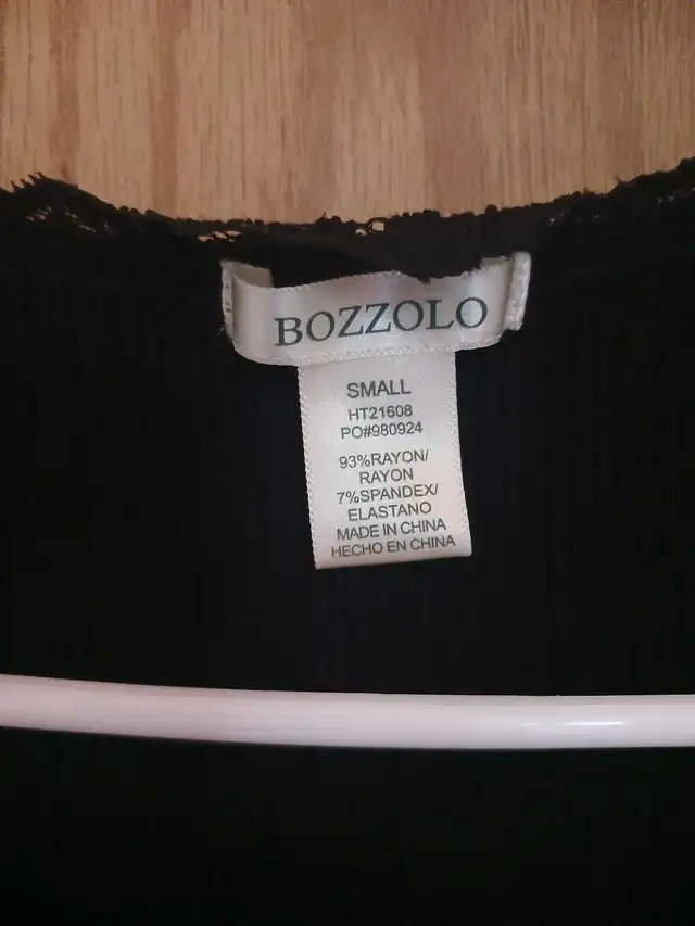 Black Y2K Lace Front-Tie Crop Top in Women's - Tops & Outerwear in City of Halifax - Image 3