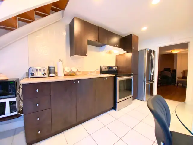 **Beautiful and Spacious 3.5-Bedroom Apartment: Internet, Heating, and Electricity Included**