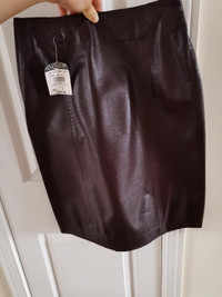 brand new Women Danier Leather Skirt