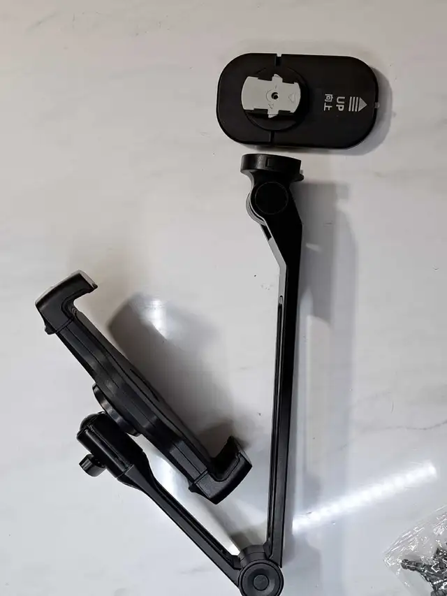 Adjustable Tablet Holder Stand for iPad Pro 12.9 Air Mini Xiaomi in iPads & Tablets in Markham / York Region - Image 6