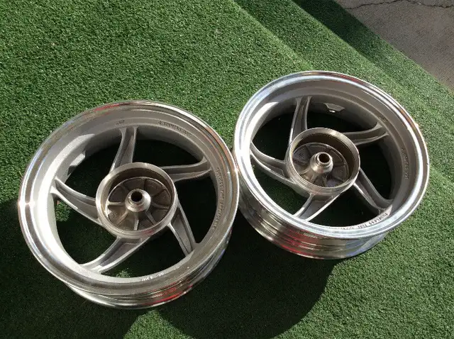 Motorcycle Scooter Wheels in Motorcycle Parts & Accessories in Calgary - Image 2