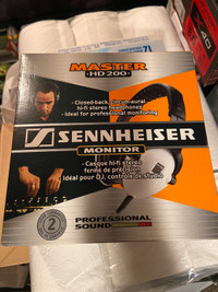 Sennheiser HD200 Headphones 
