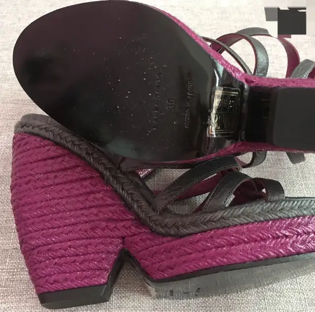 AUTHENTIC BALENCIAGA GROMMET WEDGE SANDALS-SIZE 9, fits size 8 in Women's - Shoes in Oakville / Halton Region - Image 6