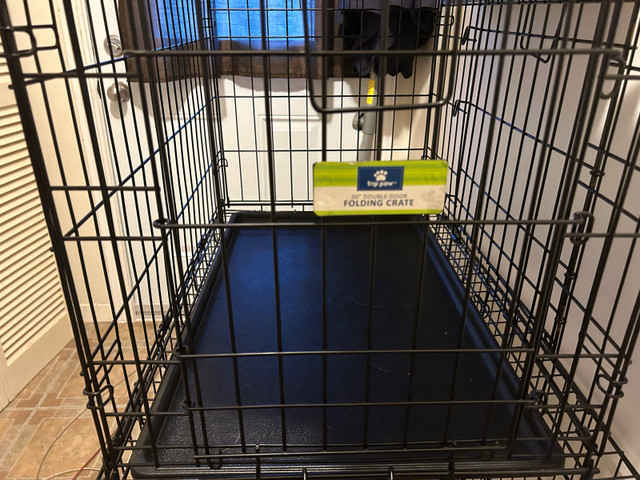 Medium/Large dog crate/kennel/cage/ metal with tray | Accessories |  Peterborough | Kijiji