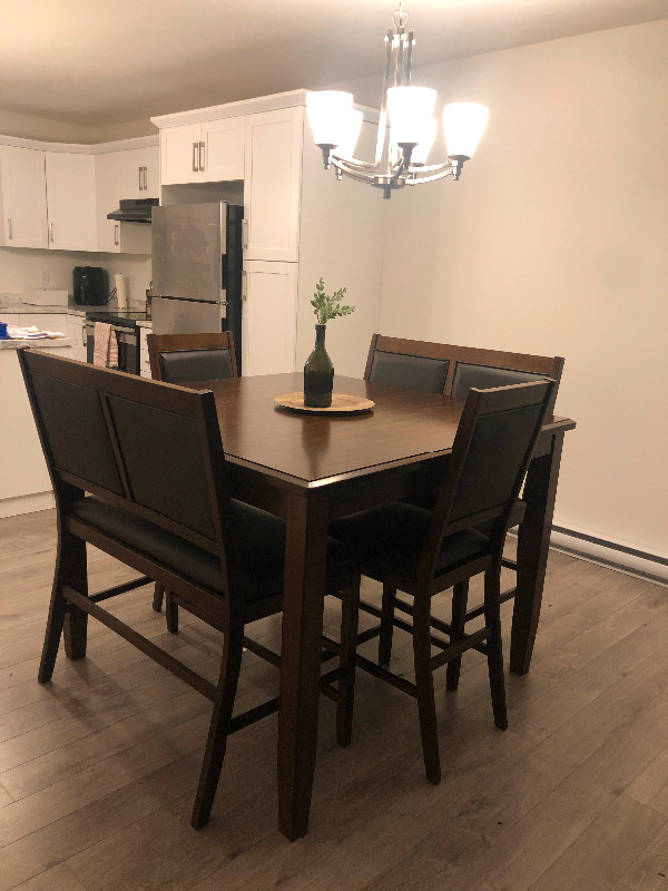 Dining table set, very good condition!  Ashley’s Home furniture in Dining Tables & Sets in Moncton