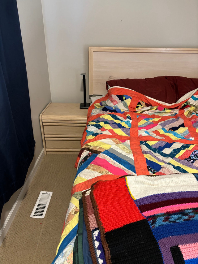 Bedroom set in Beds & Mattresses in Calgary - Image 3