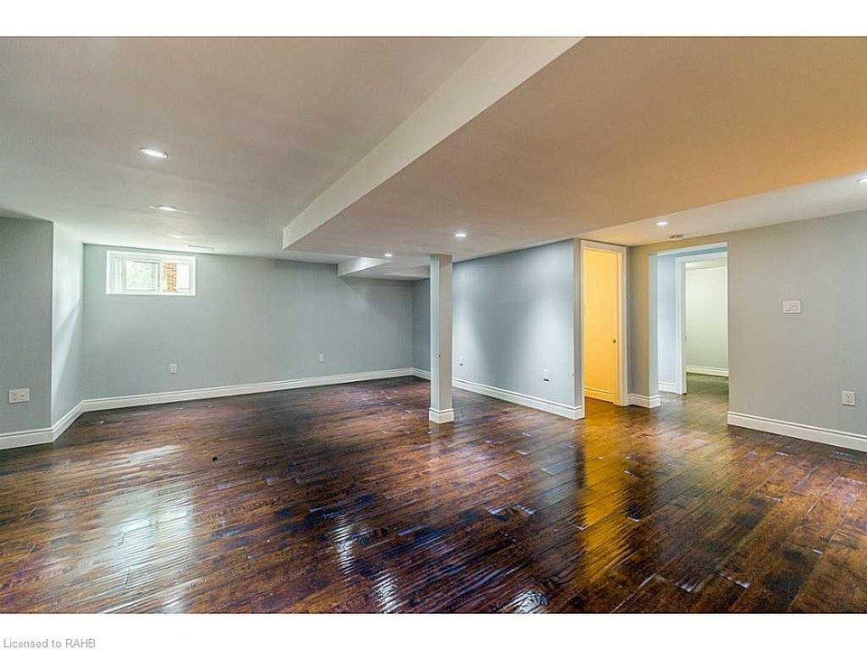 2 bedrooms Basement Apartment 2